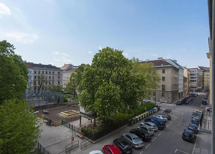 Sunny Apartment